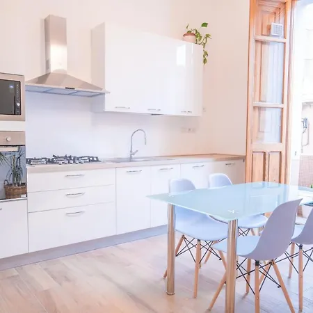 Appartement Minimalist Chic A Villanova 3bdr - 2bth - Wifi Cagliari