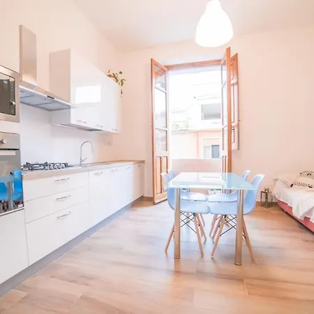 Minimalist Chic A Villanova 3bdr - 2bth - Wifi Apartment Cagliari