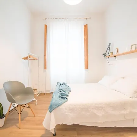 Minimalist Chic A Villanova 3bdr - 2bth - Wifi Apartment Cagliari