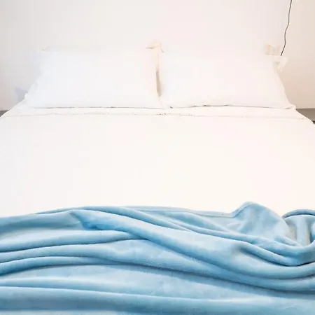Apartment Minimalist Chic A Villanova 3bdr - 2bth - Wifi