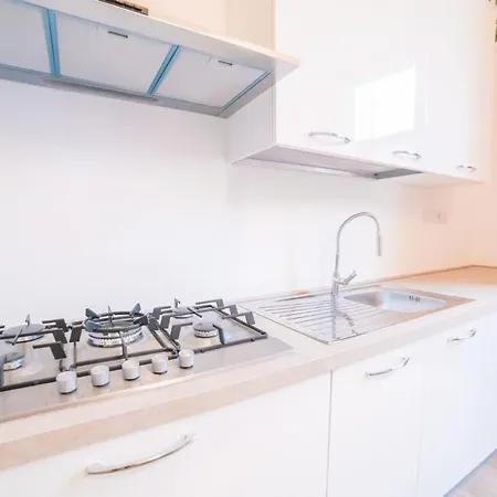 Minimalist Chic A Villanova 3bdr - 2bth - Wifi